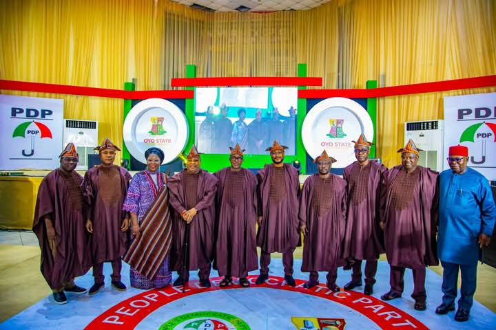 Jam'iyyarmu ba za ta yi haɗaka da kowacce ba – Gwamnonin PDP - Manhaja ...