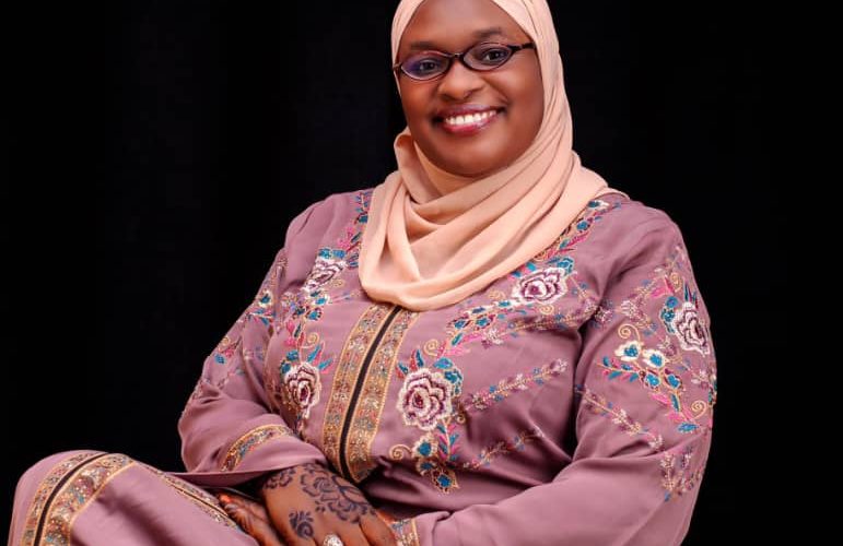 Tun ukun dare nake tashi don fara hidimar iyali kafin zuwa aiki – Fathiyya Auwal Abba